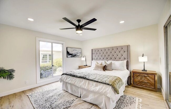 Building Photo - Spacious Home Designed for Comfortable Living