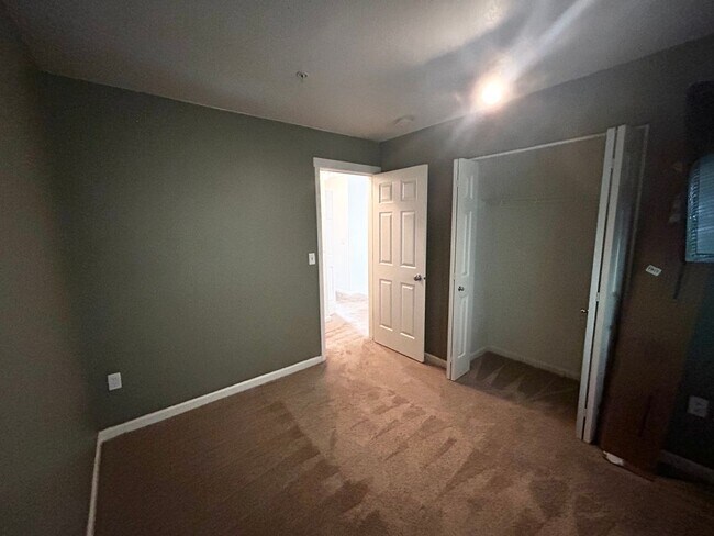 Building Photo - 8720 SW 147th Terrace