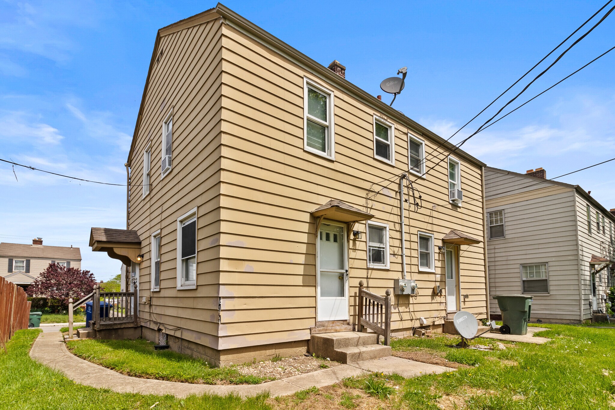 Exterior Back - 1725 E Frankfort St