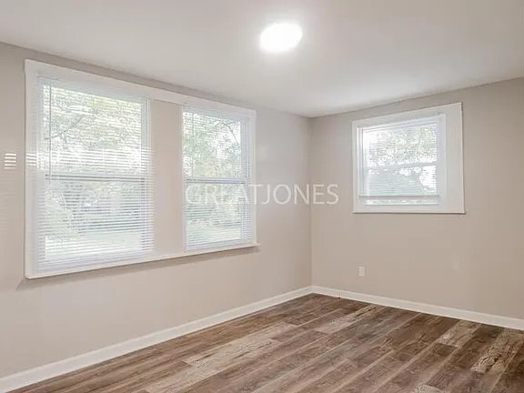 Building Photo - 10900 Pear Tree Ln