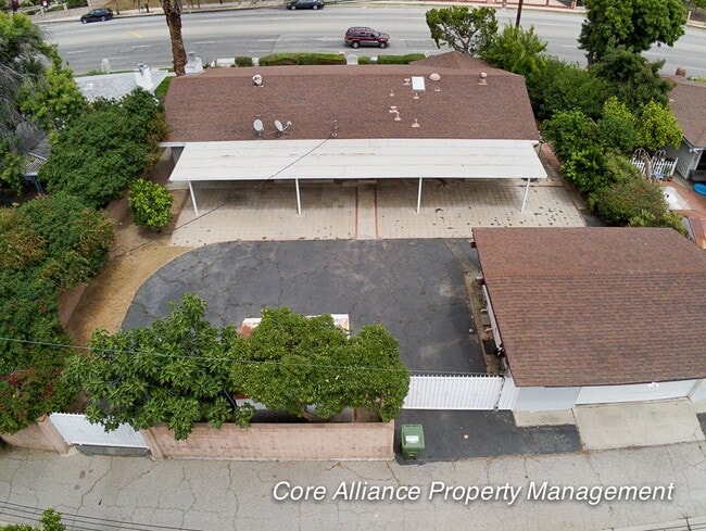 Building Photo - 10019 Balboa Blvd