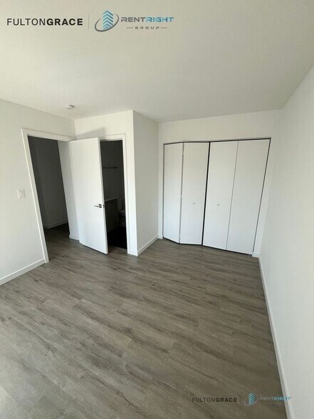 Building Photo - 7621 N Sheridan Rd