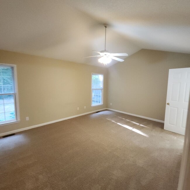 Building Photo - One Level House with An Open FloorPlan FOR...