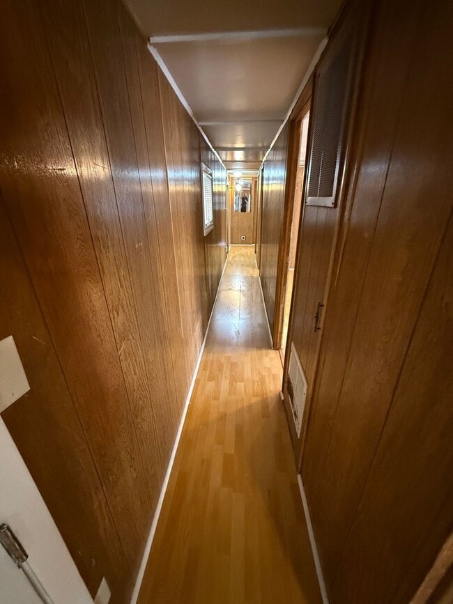 Building Photo - 2 Bedroom 1.5 Semi-Rural Mobile Home with Workshop on Large Lot