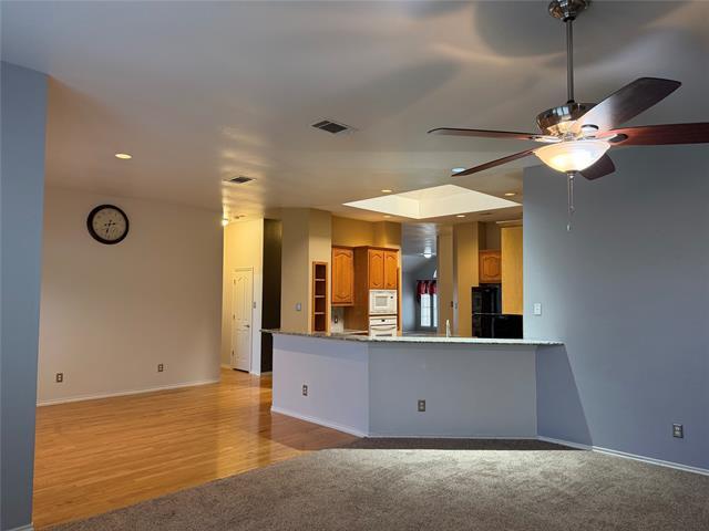 Building Photo - 8617 Shadow Trace Dr