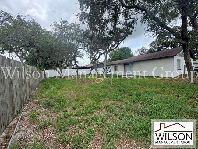 Building Photo - 1013 Arizona Ct