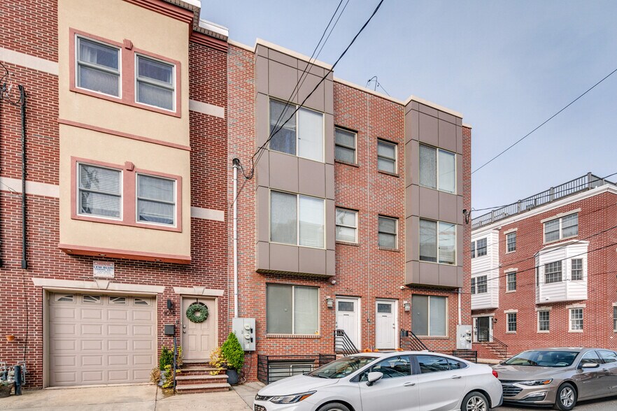 Building Photo - 1014 S 19th St