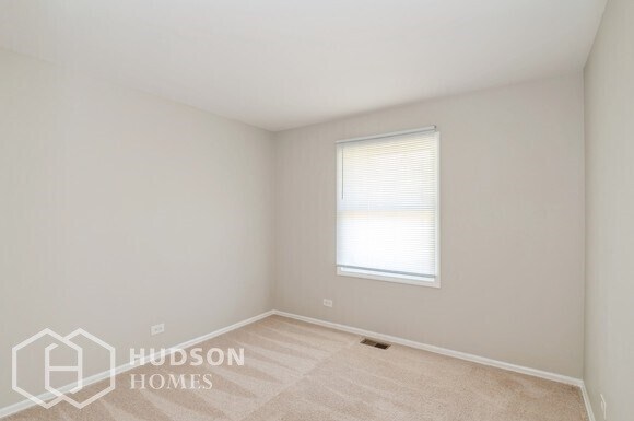 Building Photo - AVAILABLE NOW! - 654 Longview Dr, Antioch,...
