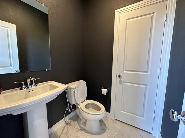 Building Photo - 358 Somerville Dr