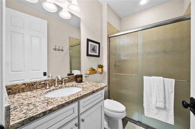 Building Photo - 14750 Laguna Dr