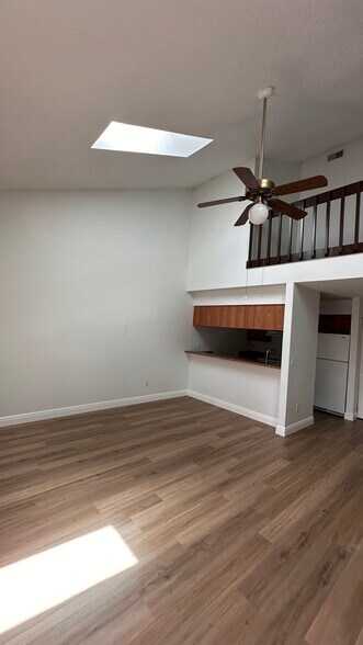 Building Photo - 2719 Hunt Club Ln