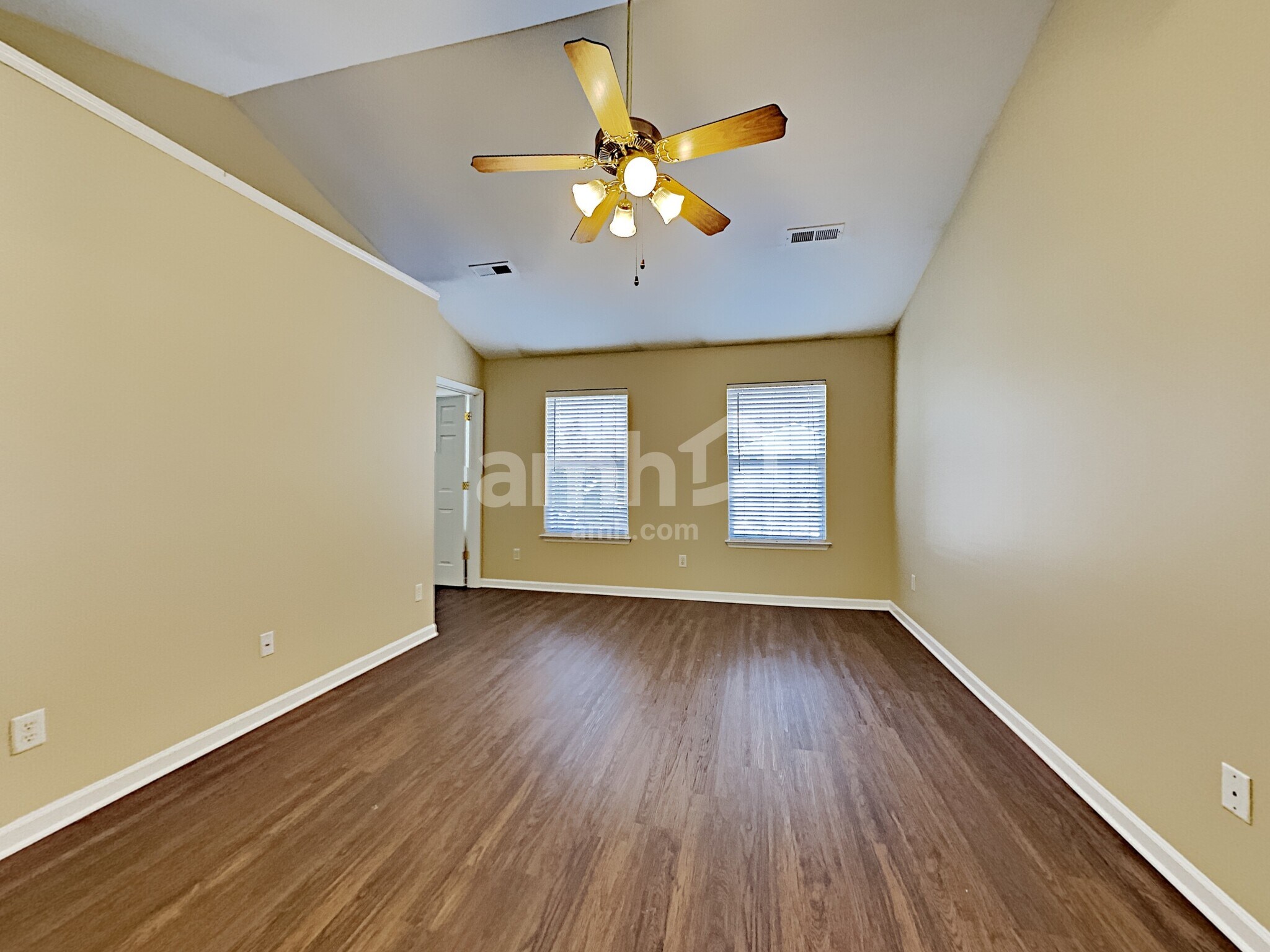 Building Photo - 2119 Ponty Pool Dr