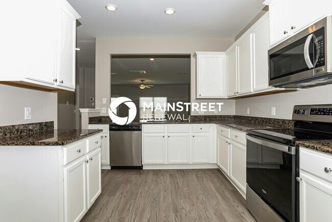 Building Photo - 5 Bedroom Pet-Friendly Home in Magnolia, TX with Main Street Renewal