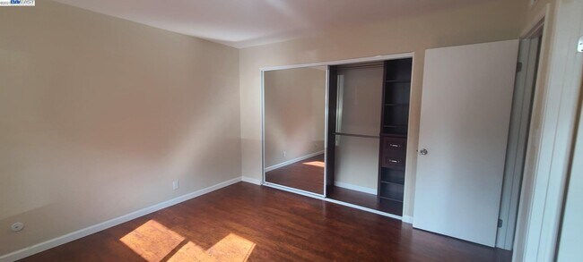 Building Photo - 2342 D St