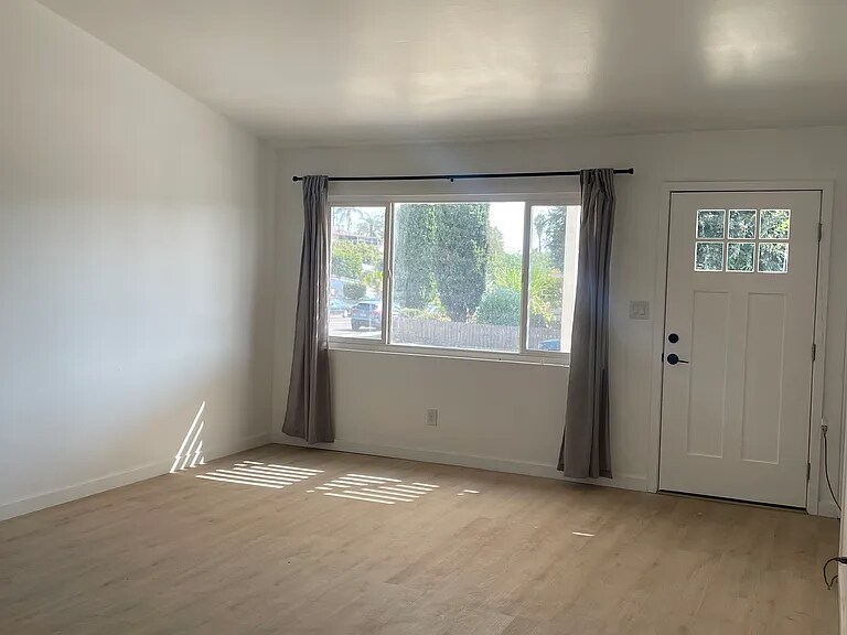Building Photo - 804 Duo Ct