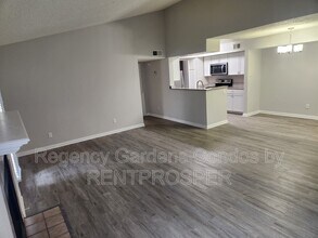 Building Photo - 4200 Thornbriar Ln