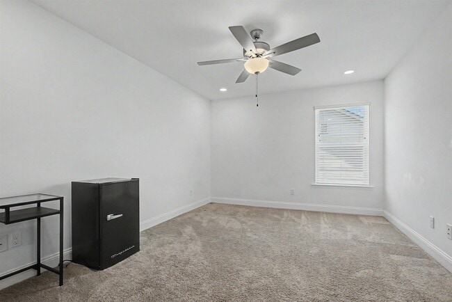 Building Photo - 2508 Mount Vernon Ln
