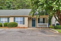 Building Photo - 108 Kelly Dr