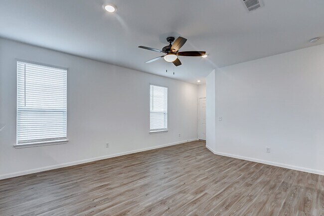 Building Photo - 17610 Calabash Dr
