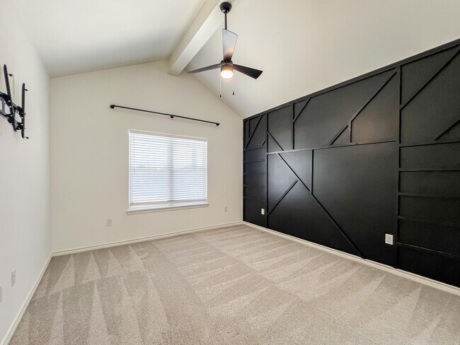 Building Photo - 5917 Harvard St