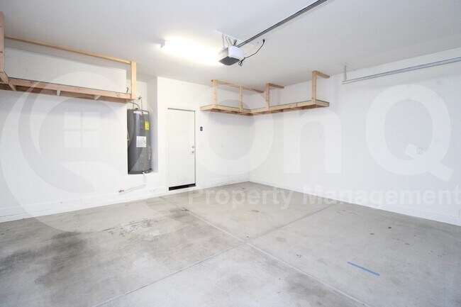 Building Photo - 624 E Vail Ln
