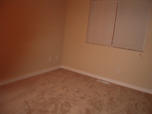 Building Photo - Beautiful 4 Bedroom Home Great Location  -...