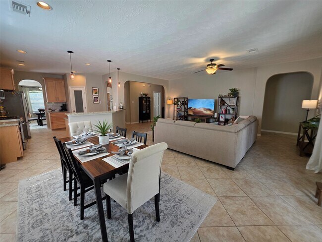 Building Photo - 6158 Cornell Ln