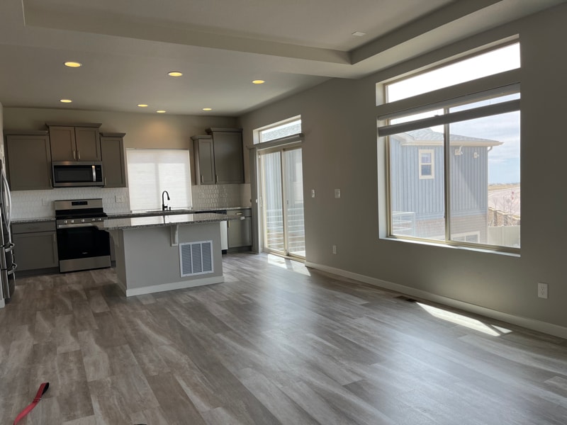 Building Photo - 6986 Silvergrass Dr