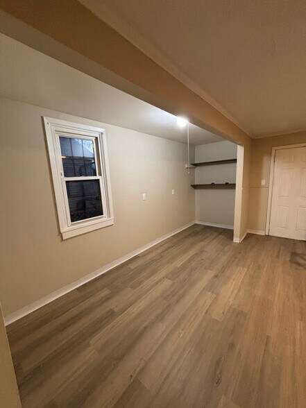 Building Photo - 238 Schiller St