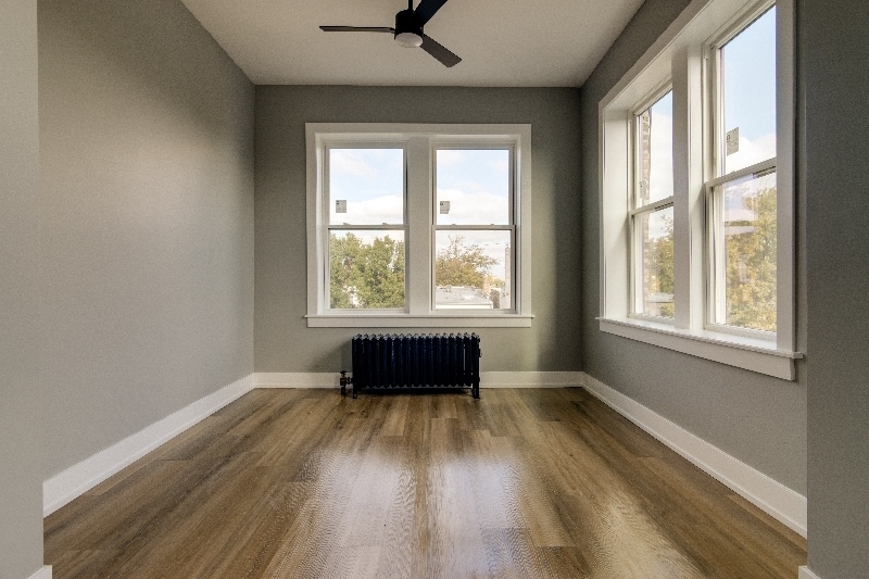 Building Photo - 3420 W Dickens Ave