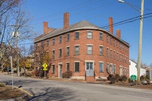 Building Photo - 6 Portland Ave