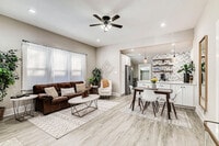 Building Photo - 611 Lincoln St