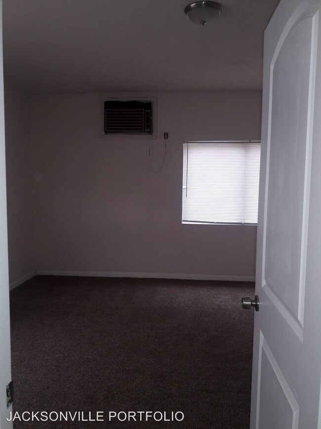 Building Photo - 6739 Daughtry Blvd S