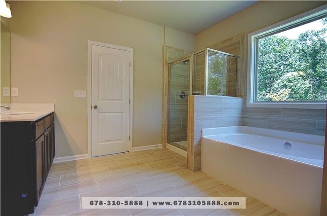 Building Photo - 7741 Silk Tree Pointe