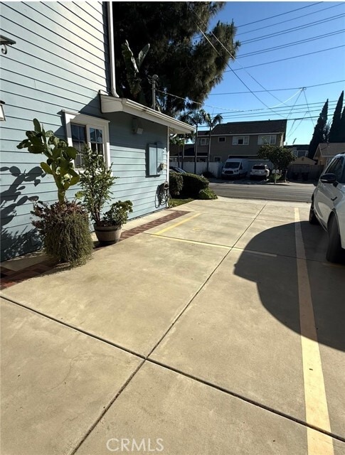 Building Photo - 2367 Elden Ave