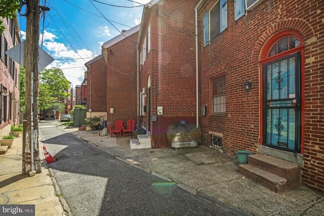 Building Photo - 332 St John Neumann Way