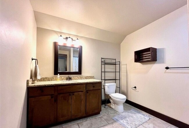 Building Photo - Charming 4-Bedroom Home with Spacious Lawn in Bozeman, MT!