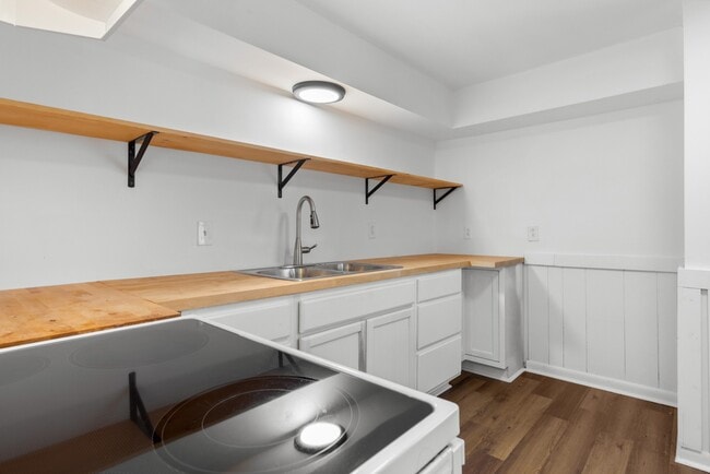 Building Photo - 612 Andrea Ct