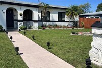 Building Photo - 581 NW 185th St