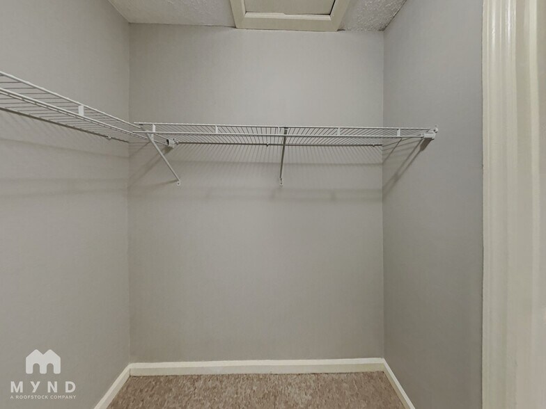 Building Photo - 2981 Owendale Dr