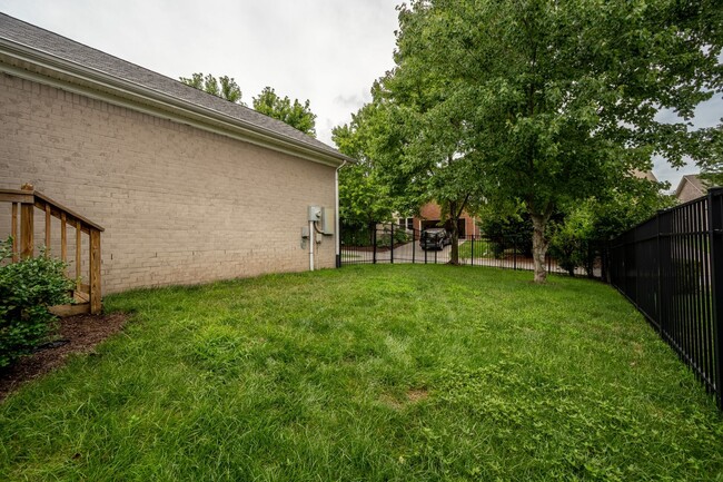 Building Photo - **LUXURIOUS GATED COMMUNITY IN FRANKLIN ZO...