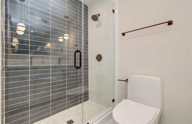 Building Photo - 5839 Sugar Hill Dr