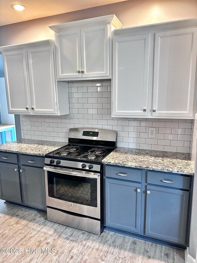 Building Photo - 109 Pennington St