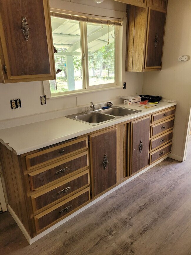 Building Photo - 2 bedroom 1` bath