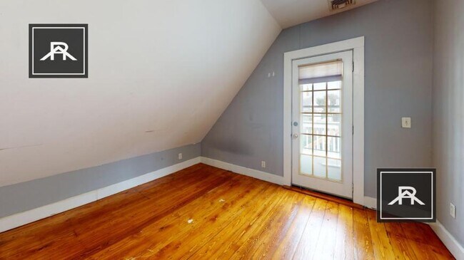 Building Photo - 3 bedroom in Boston MA 02120