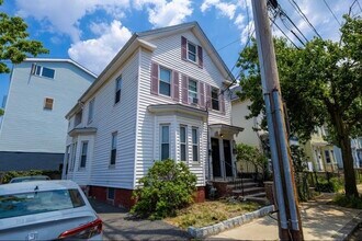 Building Photo - 15 Ellsworth St
