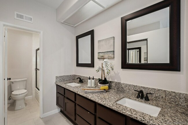 Building Photo - 2395 Rancho Del Oro Rd