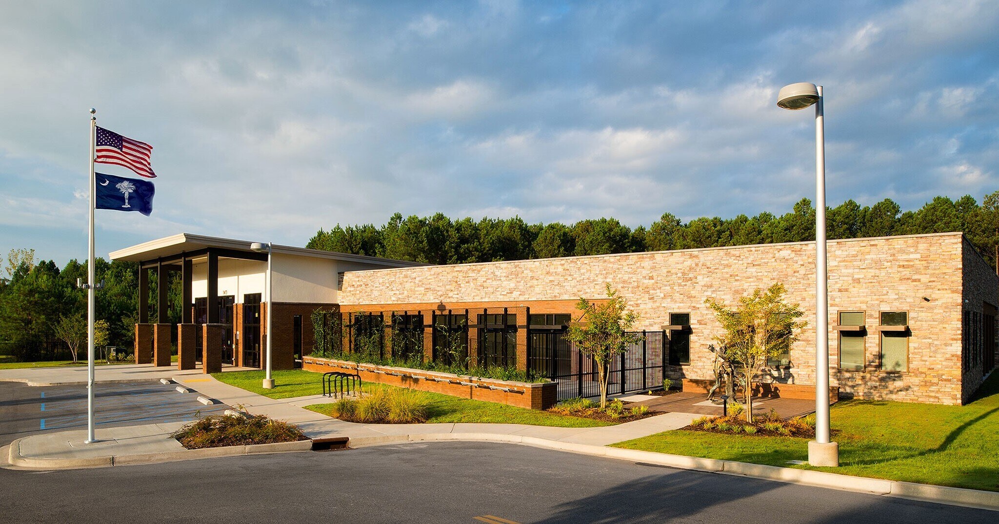 Building Photo - 323 Longstone Ct