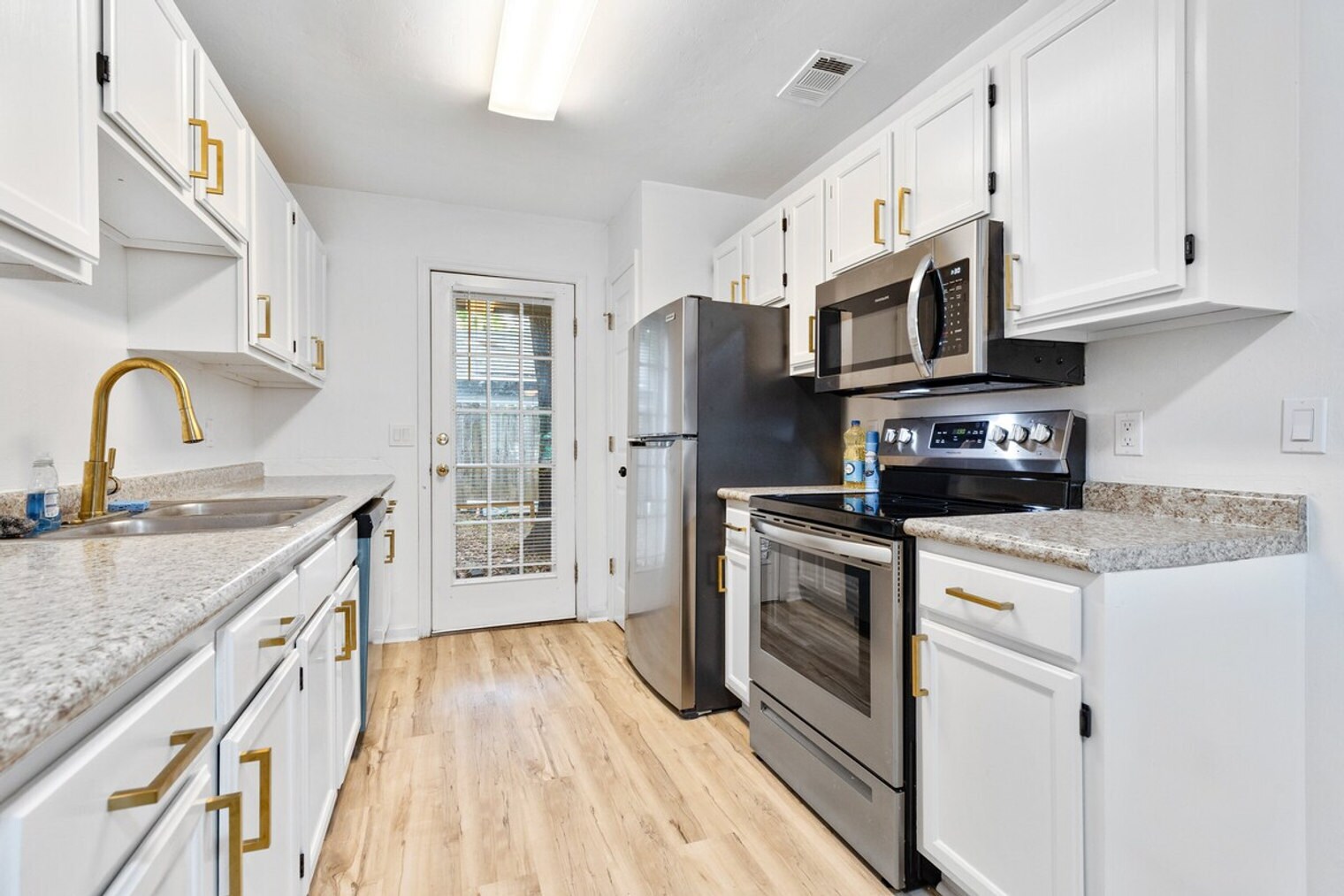 Building Photo - 1338 Nylic St