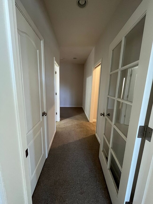 Building Photo - Beautiful Large Home in Wildhorse